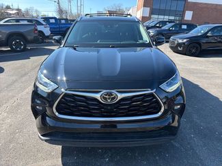 Used 2022 Toyota Highlander Limited video 2