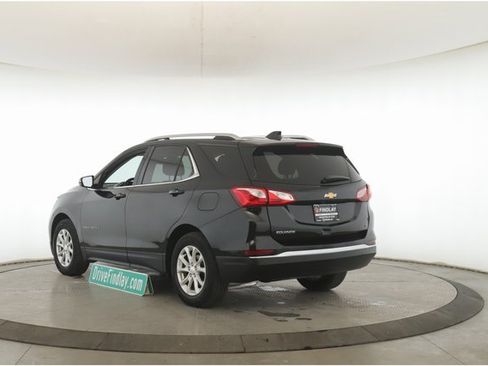 Used 2018 Chevrolet Equinox LT w/ Sun & Infotainment Package image 8