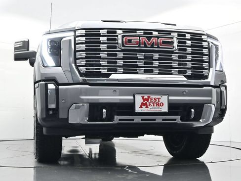 Used 2026 GMC Sierra 3500 Denali w/ Denali Reserve Package AWD/4WD image 27