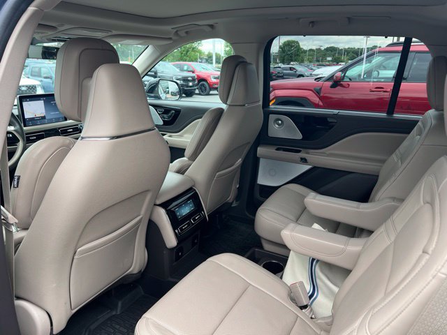 Used 2020 Lincoln Aviator Reserve w/ Equipment Group 202A AWD/4WD image 7