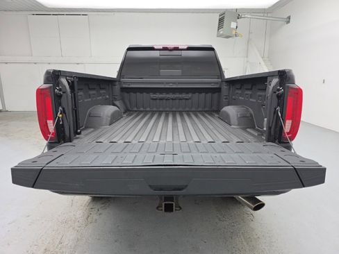 Used 2021 GMC Sierra 2500 Denali w/ Denali Ultimate Package image 17