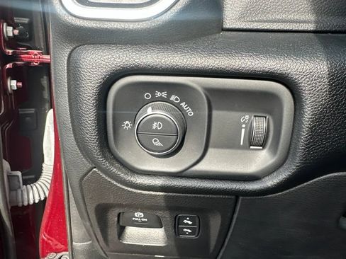 Used 2022 RAM 1500 Big Horn AWD/4WD image 4