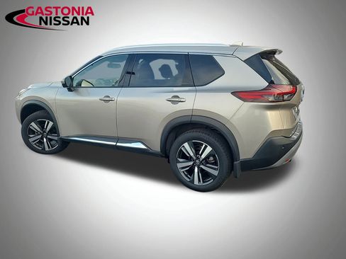 Used 2021 Nissan Rogue SL w/ Premium Package image 9
