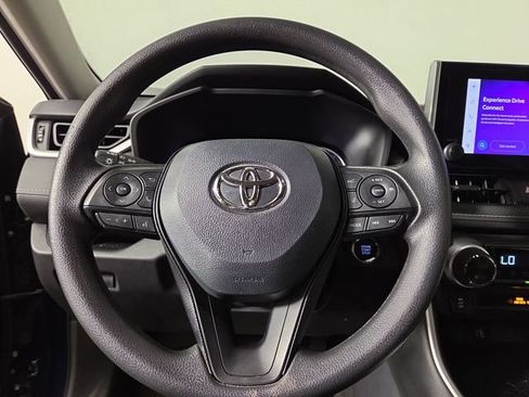 Used 2025 Toyota RAV4 XLE AWD/4WD image 21