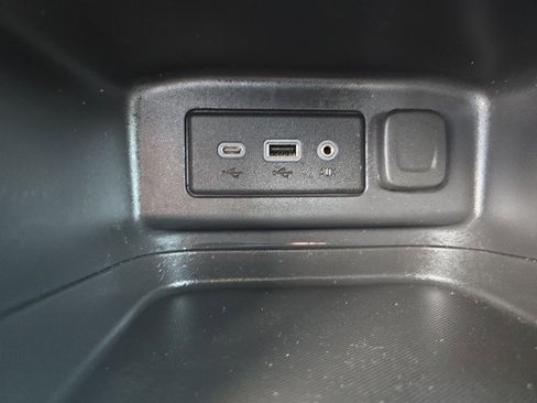 Used 2023 Chevrolet Equinox LT AWD/4WD image 28