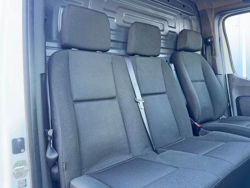 Used 2019 Mercedes-Benz Sprinter 1500 w/ Front Bench Seat Package image 24