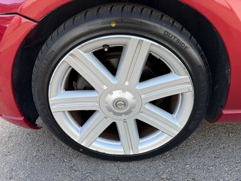 Used 2005 Chrysler Crossfire Limited RWD image 9