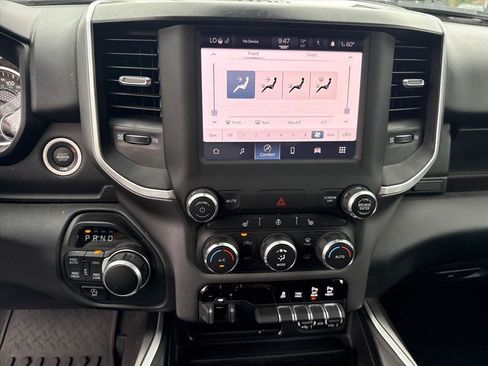 Used 2022 RAM 1500 Big Horn AWD/4WD image 11