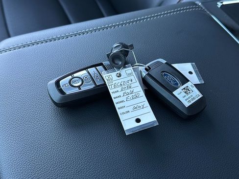 New 2026 Ford F250 Lariat w/ Lariat Ultimate Package image 78