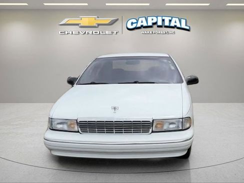 Used 1996 Chevrolet Caprice SS RWD image 8