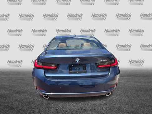 Certified 2025 BMW 330i Sedan RWD image 9