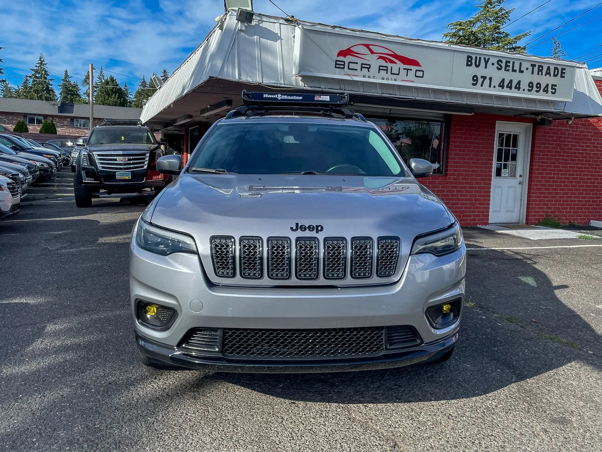 Used 2019 Jeep Cherokee Latitude Plus AWD/4WD image 6