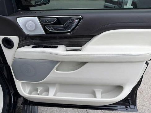 Used 2024 Lincoln Navigator Black Label AWD/4WD image 24