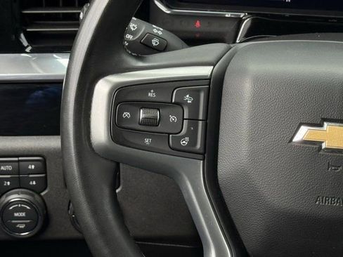 Used 2023 Chevrolet Silverado 1500 LT w/ Z71 Off-Road Package AWD/4WD image 16