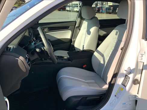 Used 2025 Honda Civic Sport image 8