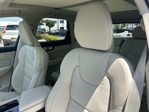 New 2026 Volvo XC60 T8 Ultra w/ Protection Package Premier AWD/4WD image 15