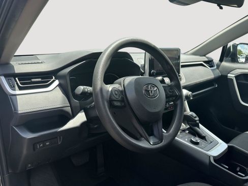 Used 2025 Toyota RAV4 LE AWD/4WD image 11