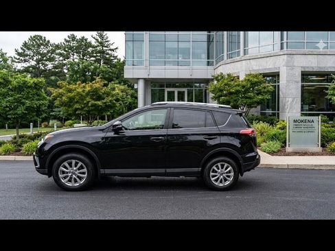 Used 2019 Nissan Rogue SV AWD/4WD image 3