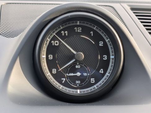 Certified 2025 Porsche Macan image 21