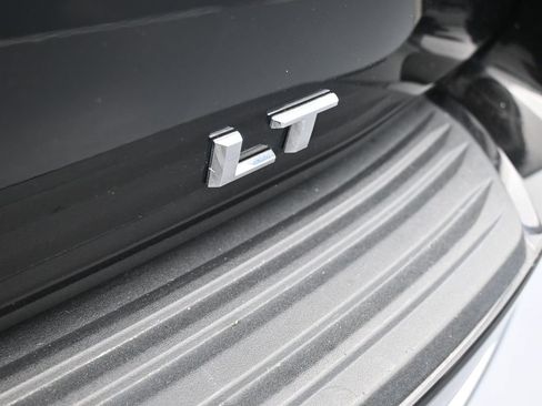 Used 2022 Chevrolet Tahoe LT w/ Luxury Package image 47