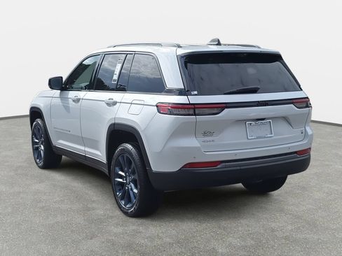 New 2026 Jeep Grand Cherokee Limited AWD/4WD image 7