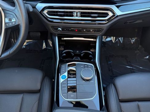 Used 2024 BMW i4 xDrive40i image 11