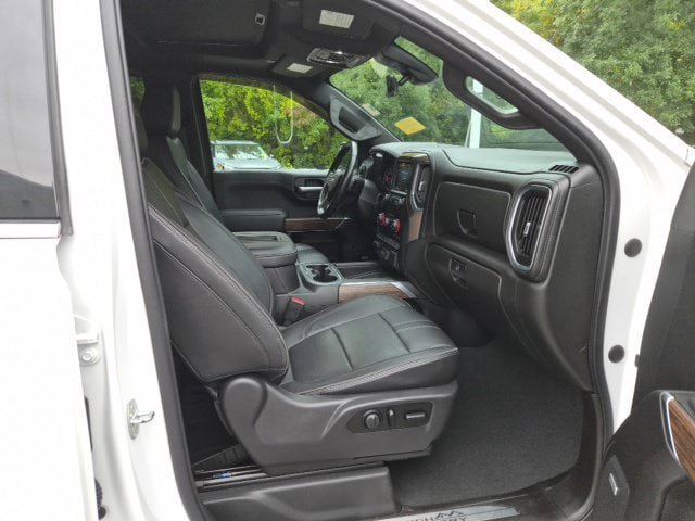 Used 2021 Chevrolet Silverado 1500 High Country w/ Technology Package AWD/4WD image 12