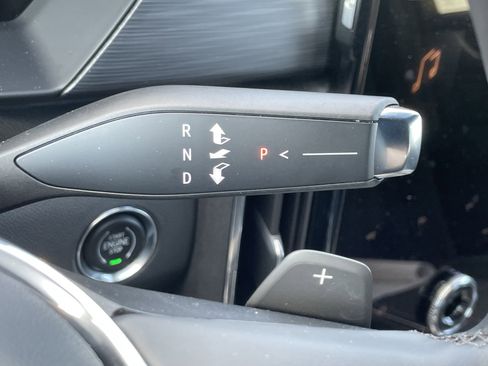 Used 2025 GMC Acadia Elevation AWD/4WD image 24