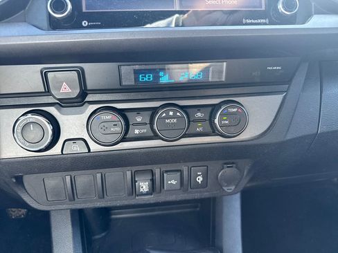 Used 2021 Toyota Tacoma TRD Off-Road image 19