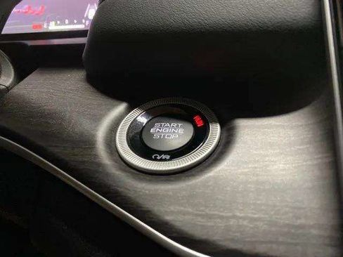 Used 2023 Jeep Grand Cherokee 4WD 4xe image 38