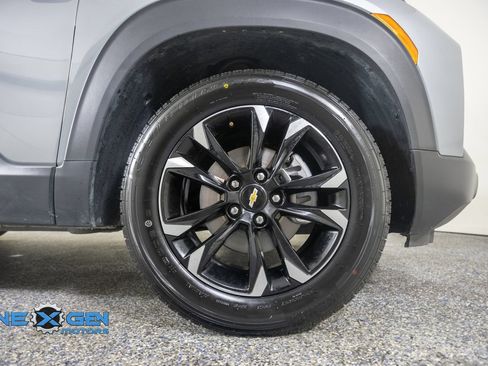 Used 2023 Chevrolet TrailBlazer LT w/ Convenience Package AWD/4WD image 42