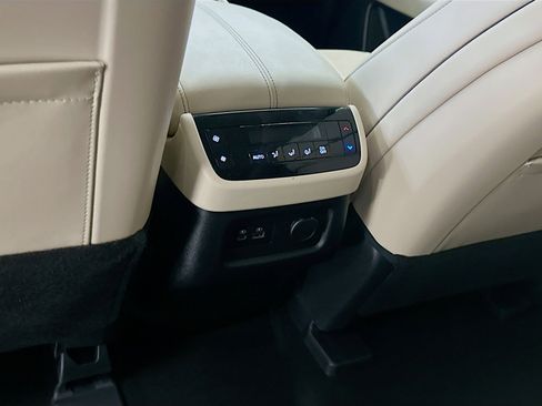 Used 2023 INFINITI QX60 Luxe w/ Performance Audio Package AWD/4WD image 29