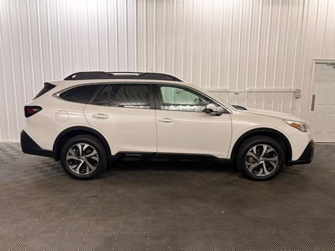 Used 2020 Subaru Outback Limited w/ Popular Package #2 AWD/4WD image 7