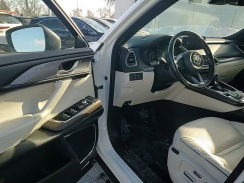 Certified 2023 MAZDA CX-9 Signature image 11