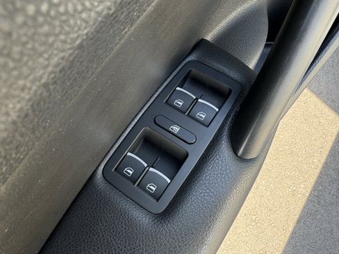 Used 2013 Volkswagen Passat 2.5 SE image 34