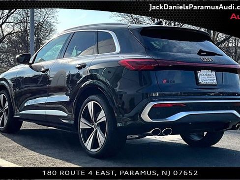 New 2025 Audi SQ5 Premium Plus image 3