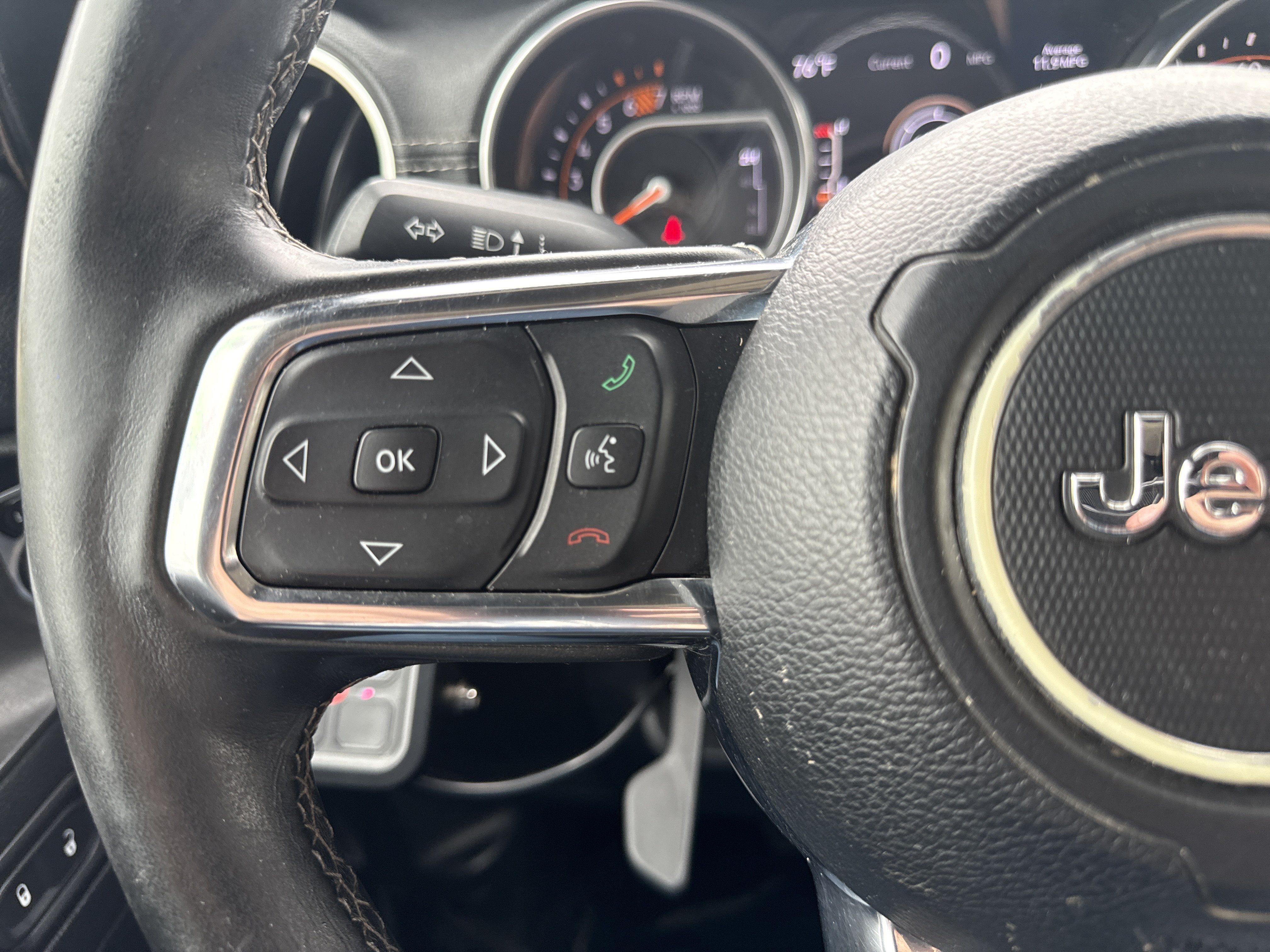 Used 2018 Jeep Wrangler Unlimited Sahara AWD/4WD image 23