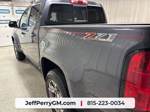 Used 2017 Chevrolet Colorado Z71 AWD/4WD image 10