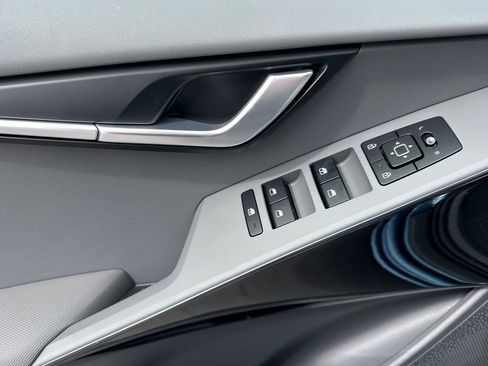New 2026 Kia Niro EX FWD image 11