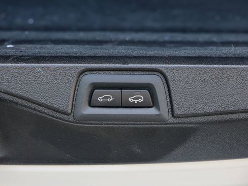 Used 2023 BMW X7 M60i w/ Executive Package image 54