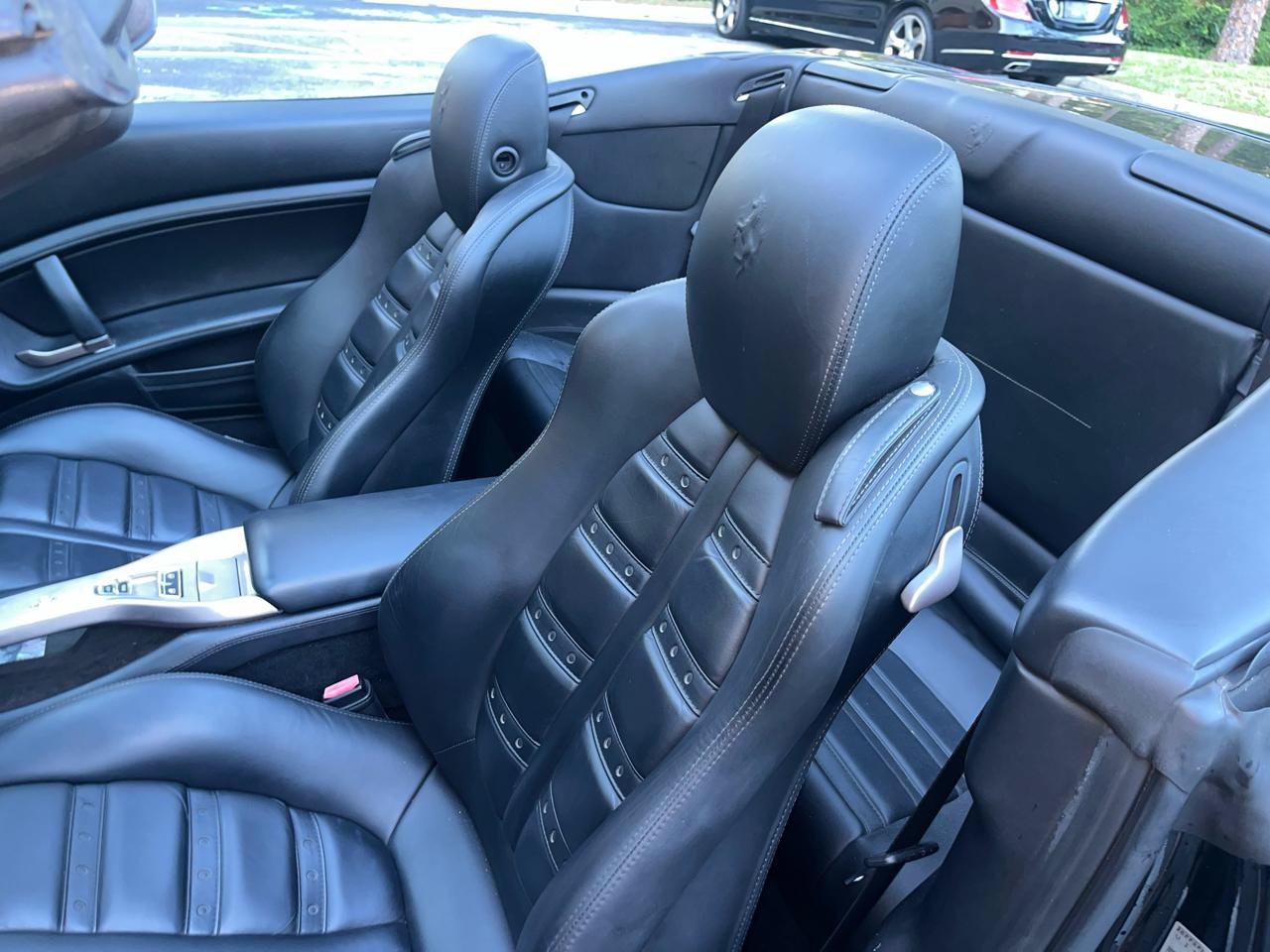 Used 2010 Ferrari California RWD image 33