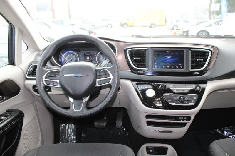 Used 2020 Chrysler Voyager LX FWD image 13