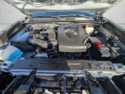 Certified 2021 Toyota Tacoma TRD Off-Road image 20