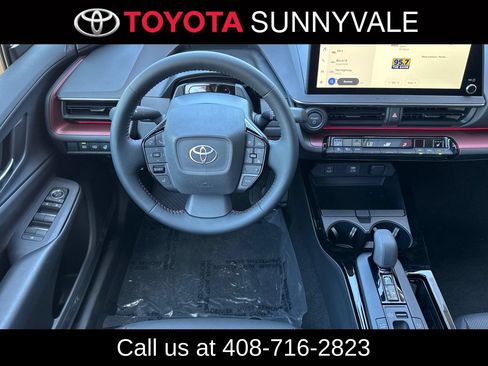 Used 2026 Toyota Prius Plug-In Hybrid FWD image 18