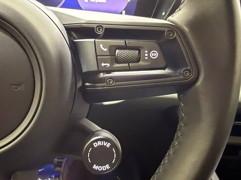 Used 2025 Porsche Macan Turbo Electric image 22