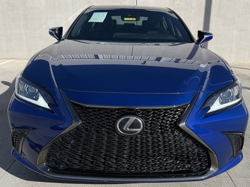 Used 2023 Lexus ES 350 F Sport image 2