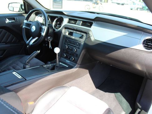 Used 2010 Ford Mustang GT RWD image 26
