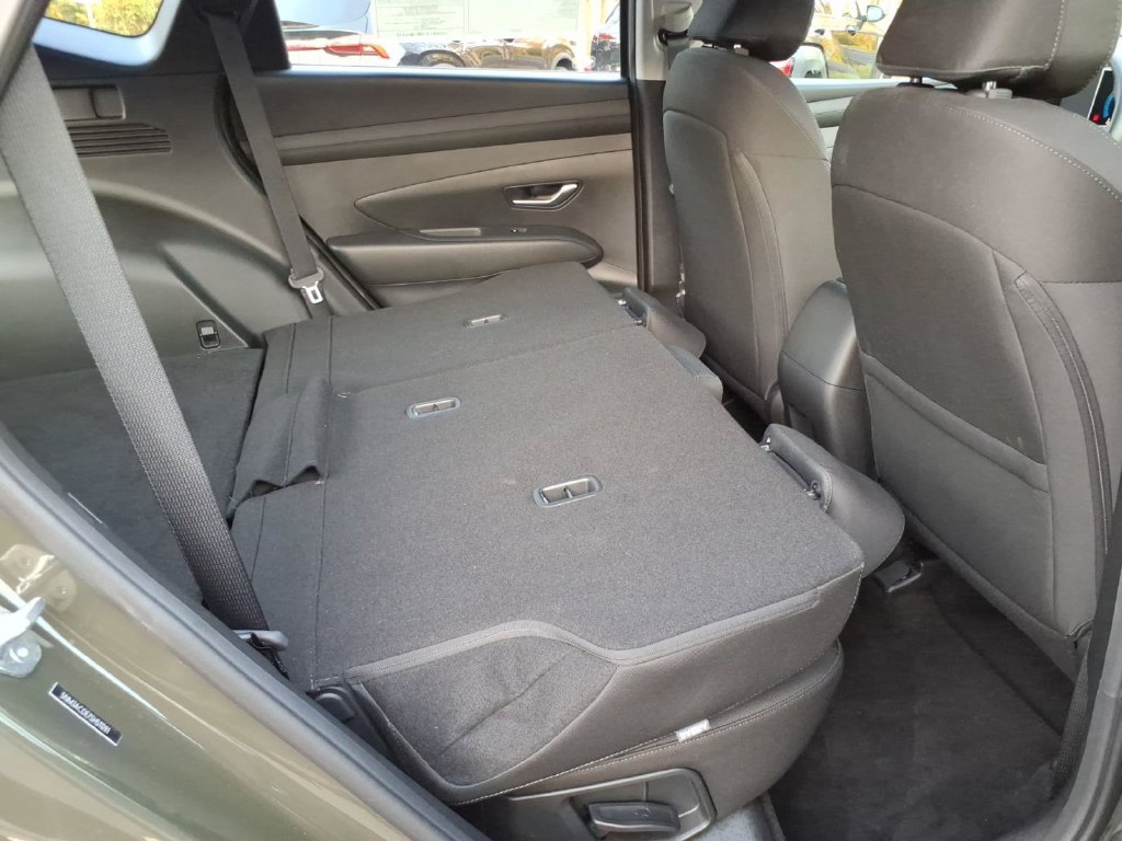Used 2025 Hyundai Tucson SE AWD/4WD image 20