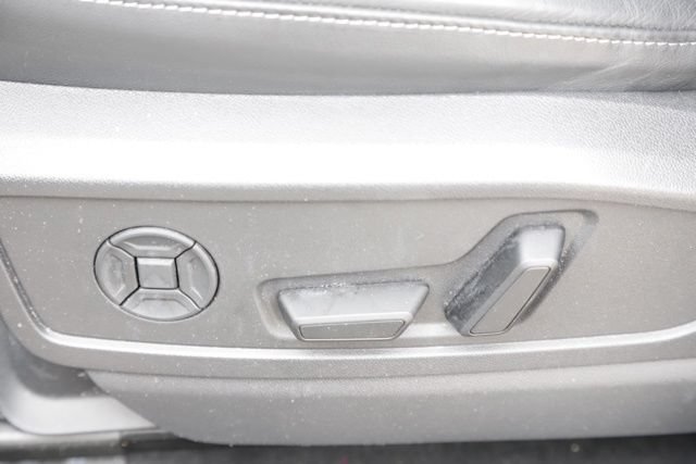 Used 2025 Audi Q5 Premium w/ Convenience Package AWD/4WD image 12