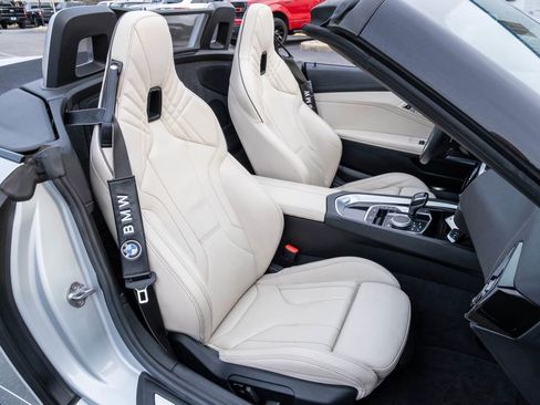 Used 2019 BMW Z4 sDrive30i w/ Premium Package image 25